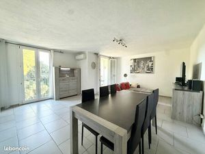 Type 3 de de 69 90 m² 13012 Marseille