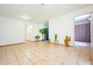 ? Bel appartement T3 de 55m² avec 2 terrasses à Bois de Nèfle