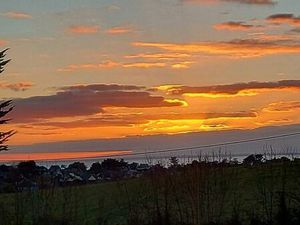 A 1km de la mer  en partie où l'ensemble av possibilité construction sup