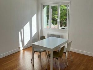 A vendre T3 55 m² Dijon état neuf  meublé  quartier fac