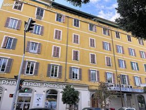 Local 91 m² Ajaccio