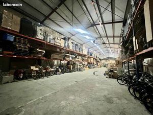 Local d'activité 1 200 m²