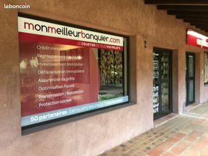 PARTICULIER LOUE LOCAL COMMERCIAL SH 66 m² COULOIR PRINCIPAL U CENTRU EMPLACEMENT 1 er Ord