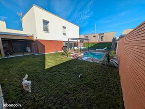 Villa T4 contemporaine avec terrasse  piscine  pergola et garage – Beauzelle