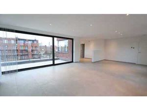 Duplex nieuwbouwappartement met mooi terras in het centru...