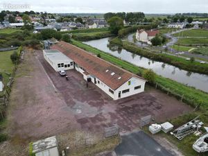 Bâtiment artisanal 963 m² + terrain 4 097 m² – Saint-Hilaire-Petitville (50)