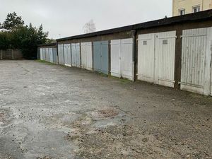 Garage box/ parking à vendre