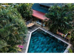 Villa de 170 m² + 2 appt de 45 m² sur terrain arboré de 1026 m²