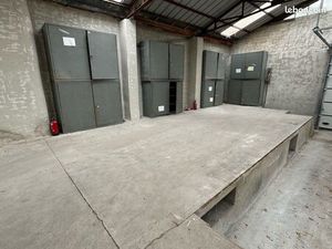 Entrepôt environs 300m2 centre ville