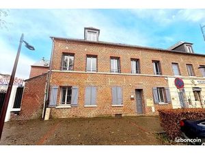 Immeuble 200 m² Méru