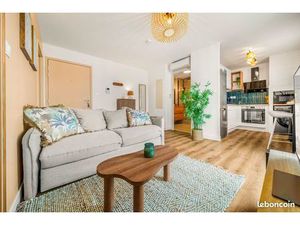 Location meublée longue durée T2 36 m² refait à neuf + terrasse - Sainte-Clotilde