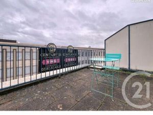 Studio meublé centre ville avec terrasse■Loyer 527 par mois (dont 80 de charges comprenant