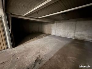 Lot 4 box - environ 70m2 - Paris 18