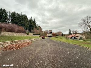 Terrain constructible de 1200m2 exposition sud