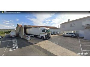 Locaux industriel 1500 m2 climatisé et quai de déchargement