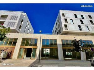 Local commercial 270m² zone de la restanque