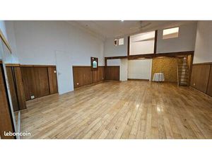 Vente de deux locaux commerciaux