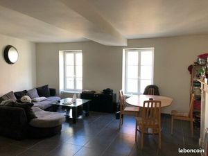 À louer Falaise grand F4 excellent état