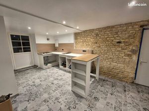 Location studio meublé 26m² en cours de rénové