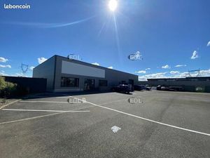 Local d'activité 640 m²