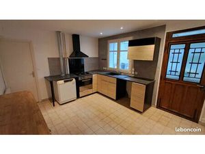 Maison 3 chambres avec garage et dépendances