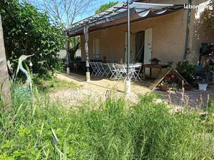 À vendre – Maison de 157 m² environ habitables sur terrain arboré de 5700 m² environ – Env