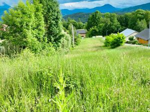 Jolis terrains entièrement viabilisés  bornés  exposés Sud  05230 CHORGES Les Bernards