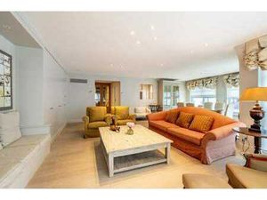 Appartement spacieux (155 m²) meublé avec 3 CH  en plein cœu