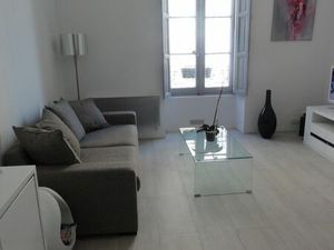 T2 rénové de 45m2 quartier quai fontaine