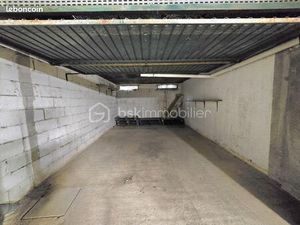 Garage/box 24 m² Balaruc Les Bains