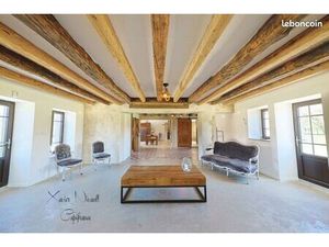 Longère 11 pièces 355 m²