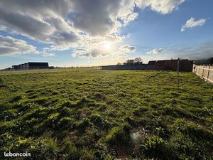 Terrain 812 m² Laval