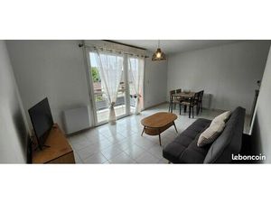 Beau F2 meublé avec terrasse & garage – Secteur Paix / Saint-Martin