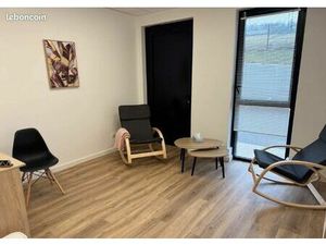 Location Bureau Local Poisy Pro 17m2