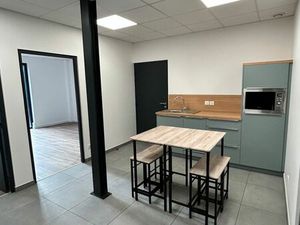 Location Bureau Local Poisy Pro