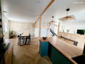 Maison de caractère pierre/bois/fer sans travaux de 116 m² – Centre-ville – 60m2 de pièce 