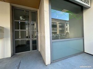 Local bureaux 50 m²