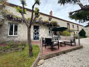 Maison 8 pièces 240 m²