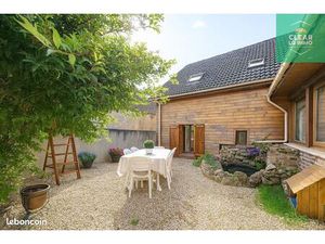 Maison 8 pièces 270 m²