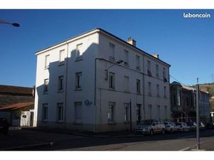 Immeuble 7 appartements tous loués + dépôt et bureau