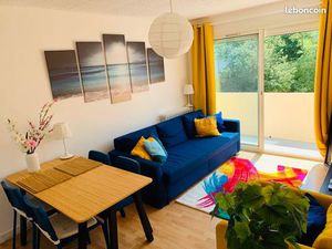 Magnifique appartement situé au 7ᵉ et dernier étage d'une résidence calme. Libre de toute 