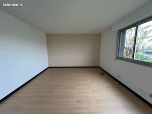 Bureaux 20m2 + espace partagé