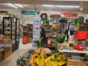 À vendre : Fonds de commerce – Épicerie fine / Primeur / Supérette Commerce entièrement éq