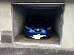 Garage à Troyes - 14 82 m²