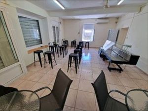 Local commercial 82m2