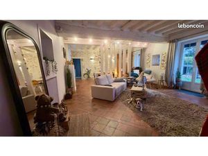 Maison 144m2 + double garage + dépendances