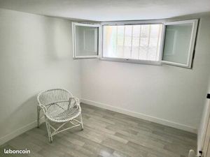 2 Pièces en sous-sol La Baule centre : 15m² (2×7 5m²) + sanitaire 2 5m² + placard 2 5m²  q