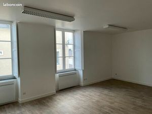 Local commercial Chateau Gontier centre ville