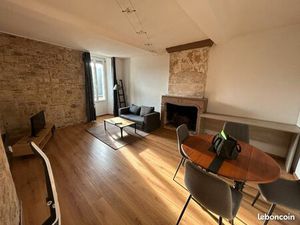 2 Piéces 48 m2 en pierre de caen  coup de coeur à 50m de l' abbaye aux dames