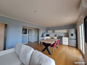 Vends appartement trois chambres